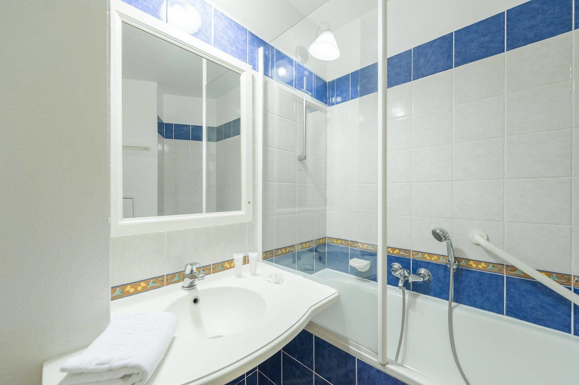 Les Rivages - Appartement Vue Mer Imprenable-Piscine Six-Fours-les-Plages Esterno foto